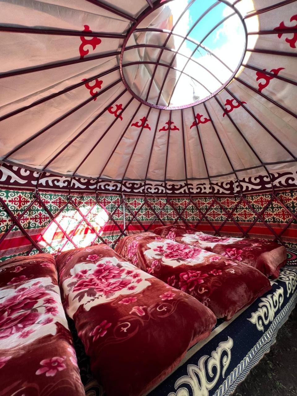 Ethno Yurt Camp Arashan Mineral'nyy Istochnik Mineral'nyy Istochnik Altyn-Arasan Eksteriør bilde